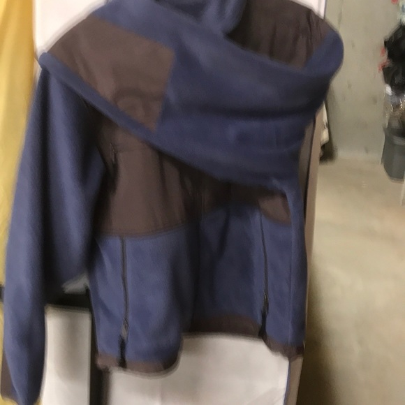 Polar fleece and nylon jacket . Many pockets - Picture 3 of 5